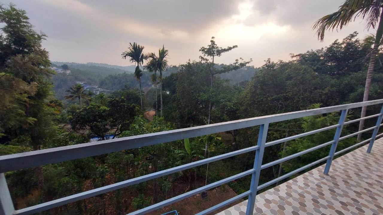Greenpepperhomestay Munnar Anaviratty Zewnętrze zdjęcie